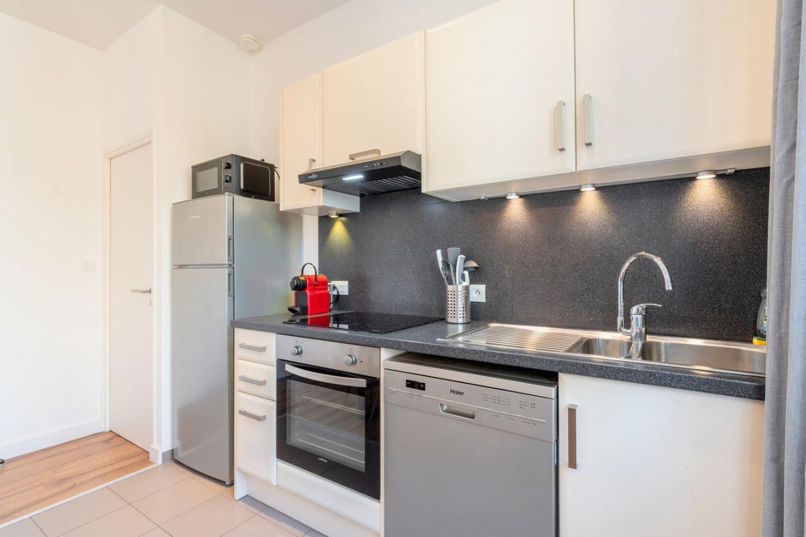 Modern, Quiet 3-Bedroom Apartment With Parking Marcq-en-Baroeul Exterior photo
